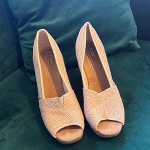 TOMS Women's Wedges - Textured Cream